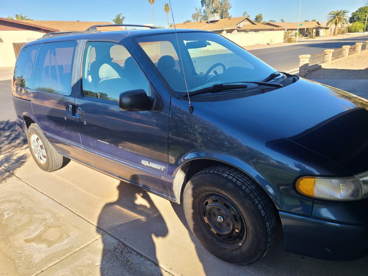 Nissan-quest-xe-1996-blue-2