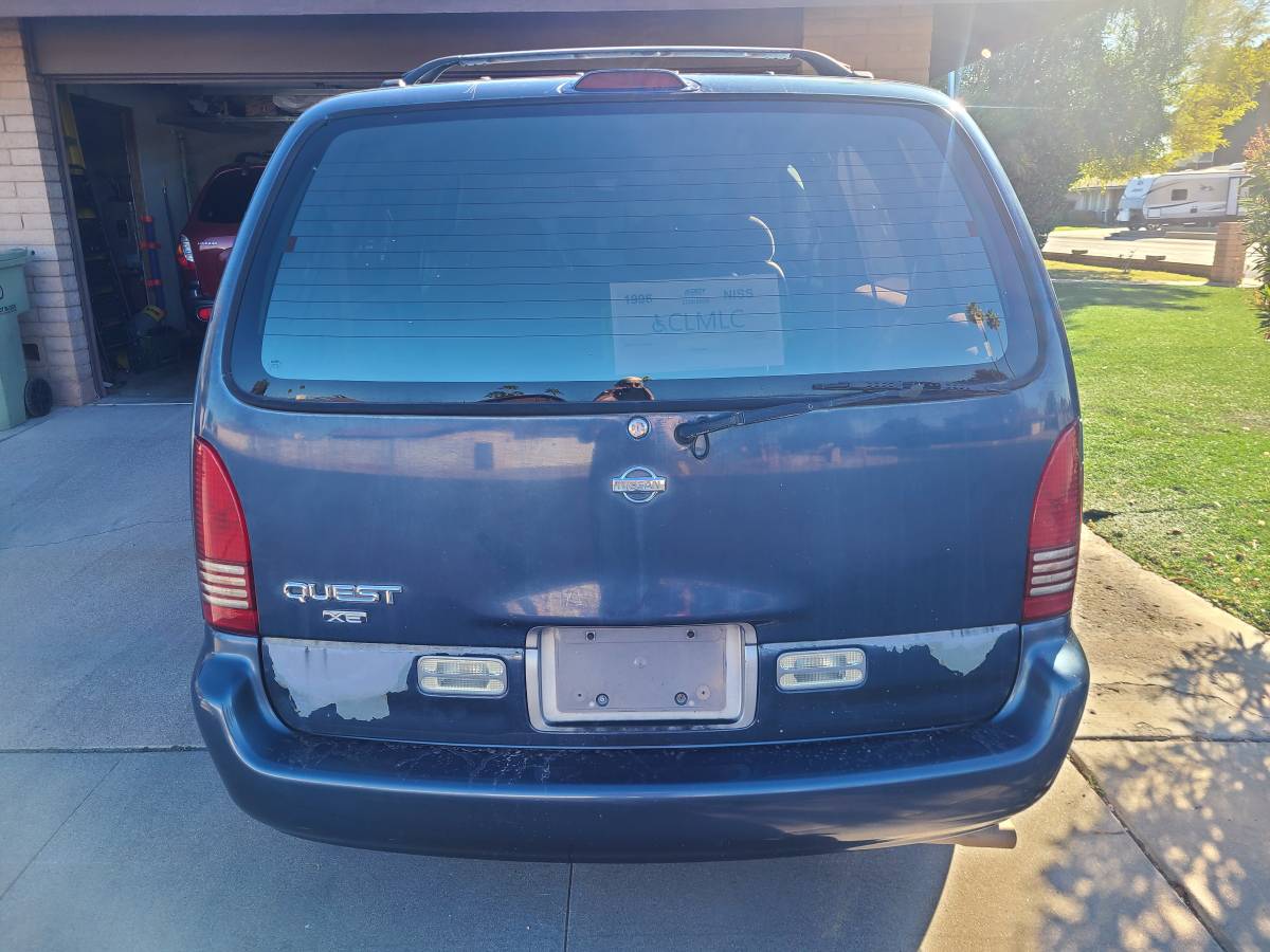 Nissan-quest-xe-1996-blue-3