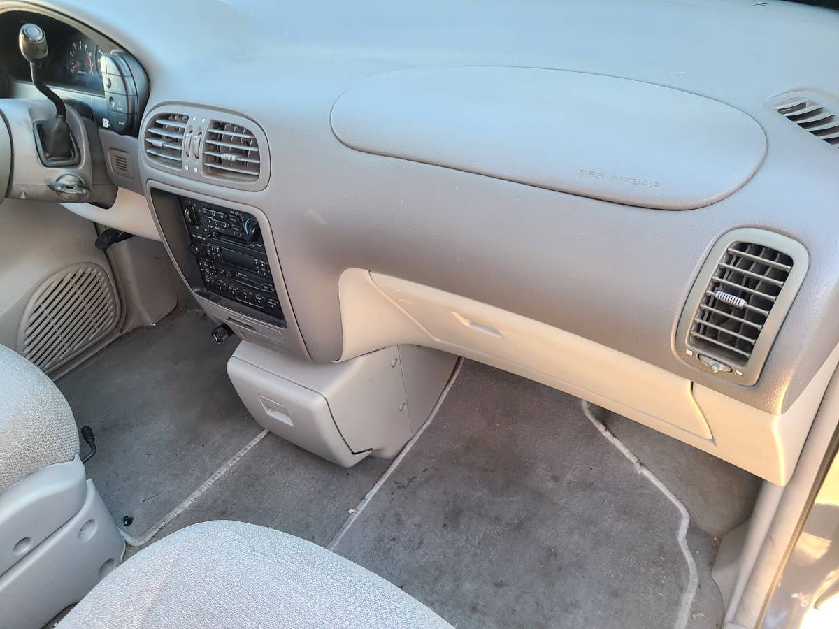 Nissan-quest-xe-1996-blue-6