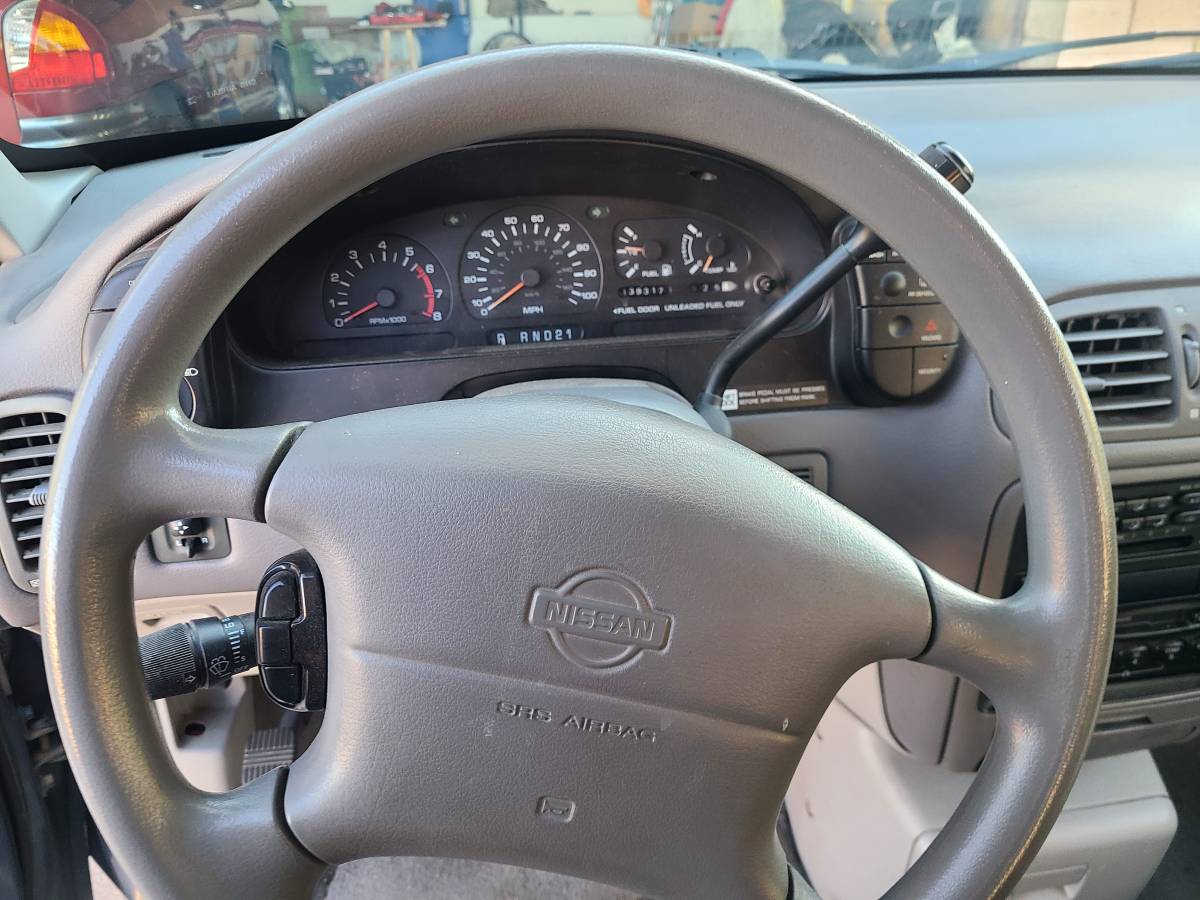 Nissan-quest-xe-1996-blue-8