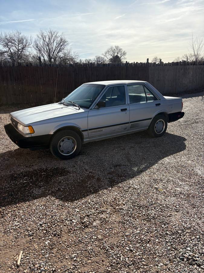 Nissan-sentra-1989-1