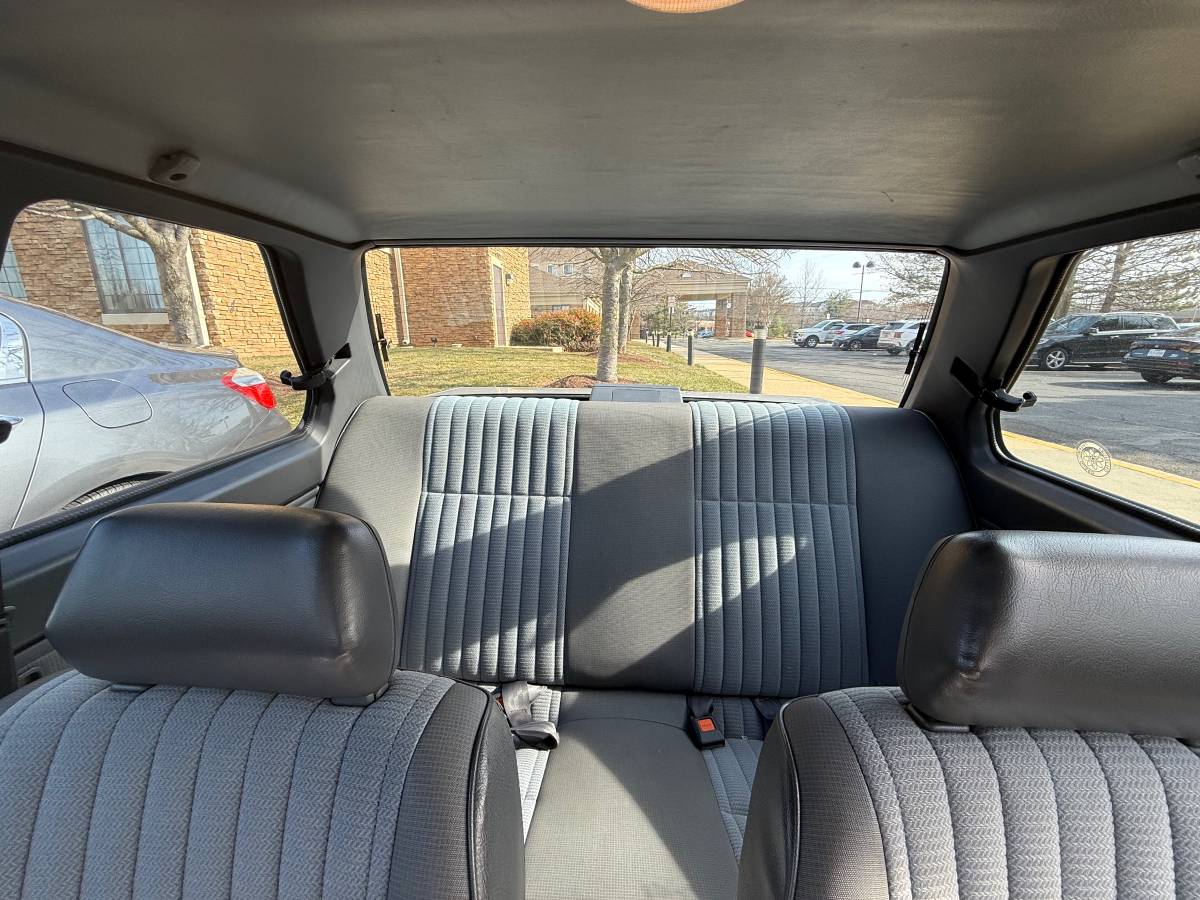 Nissan-sentra-1989-grey-4