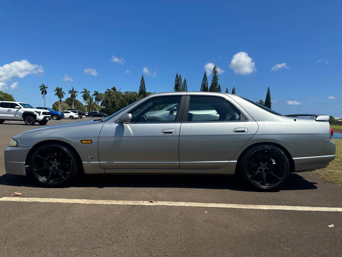 Nissan-skyline-1996-silver-5