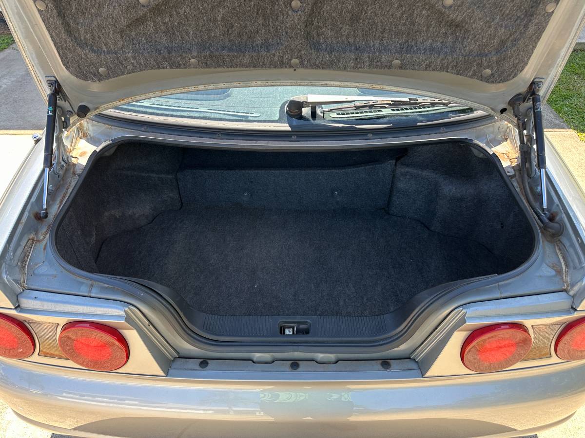 Nissan-skyline-1996-silver-7