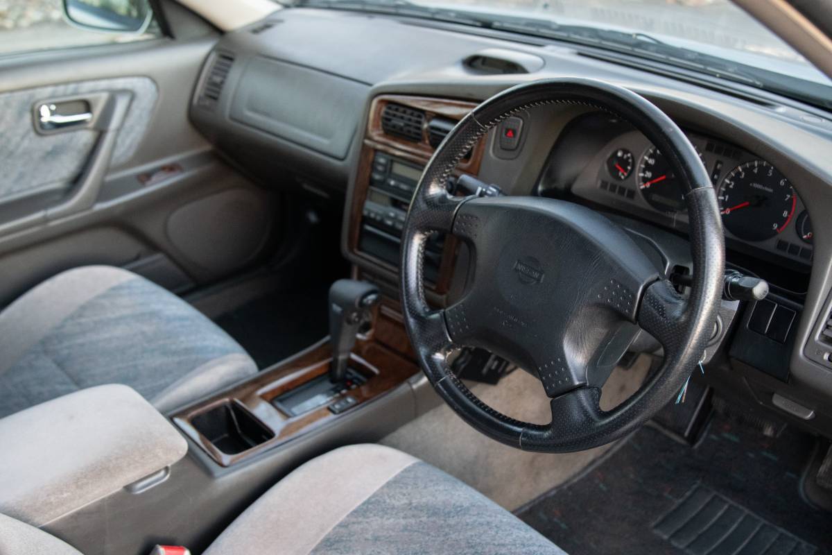 Nissan-stagea-1996-1