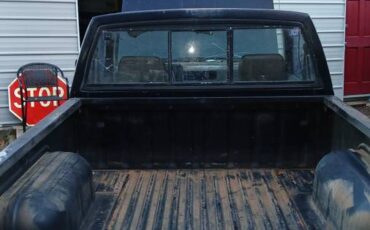 Nissan-truck-1992-black-3