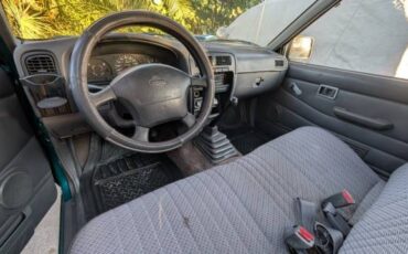 Nissan-trucks-2wd-1996-1