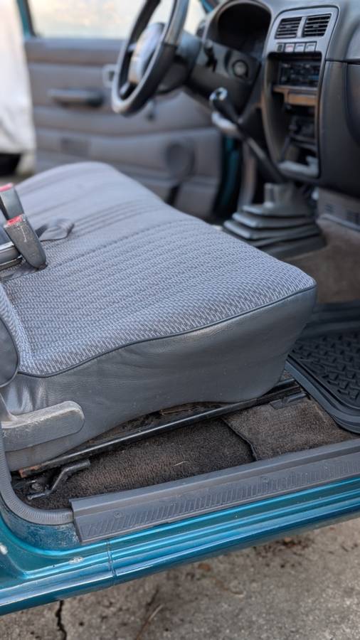 Nissan-trucks-2wd-1996-13