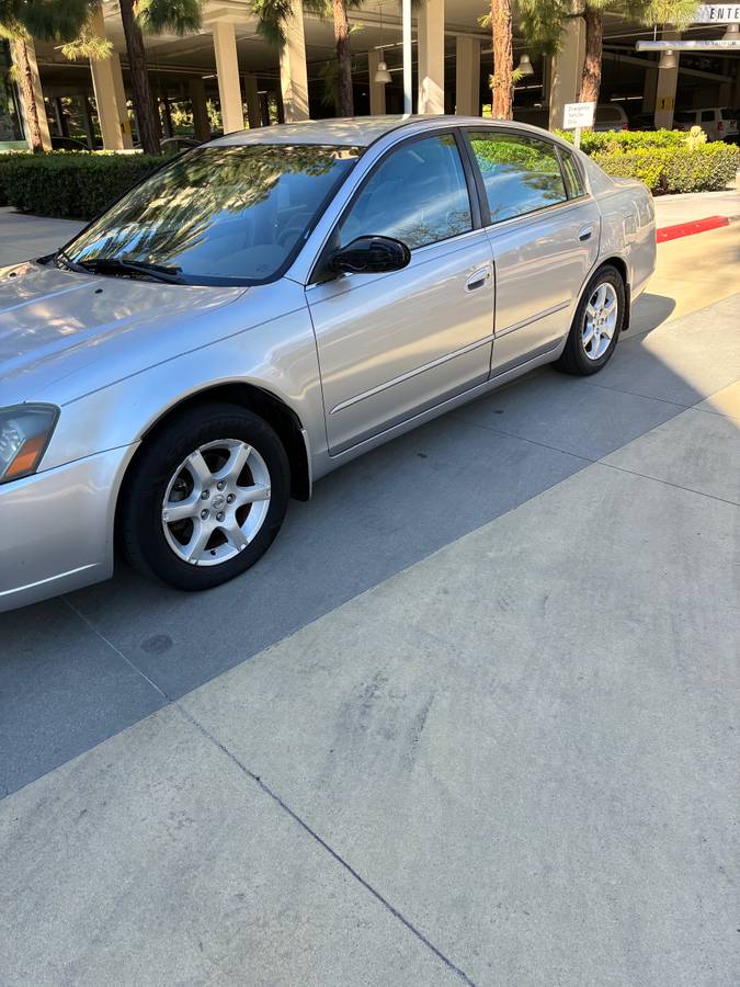 Nissan-ultima-1995-1