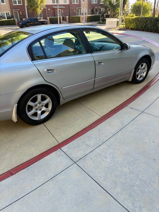 Nissan-ultima-1995-2