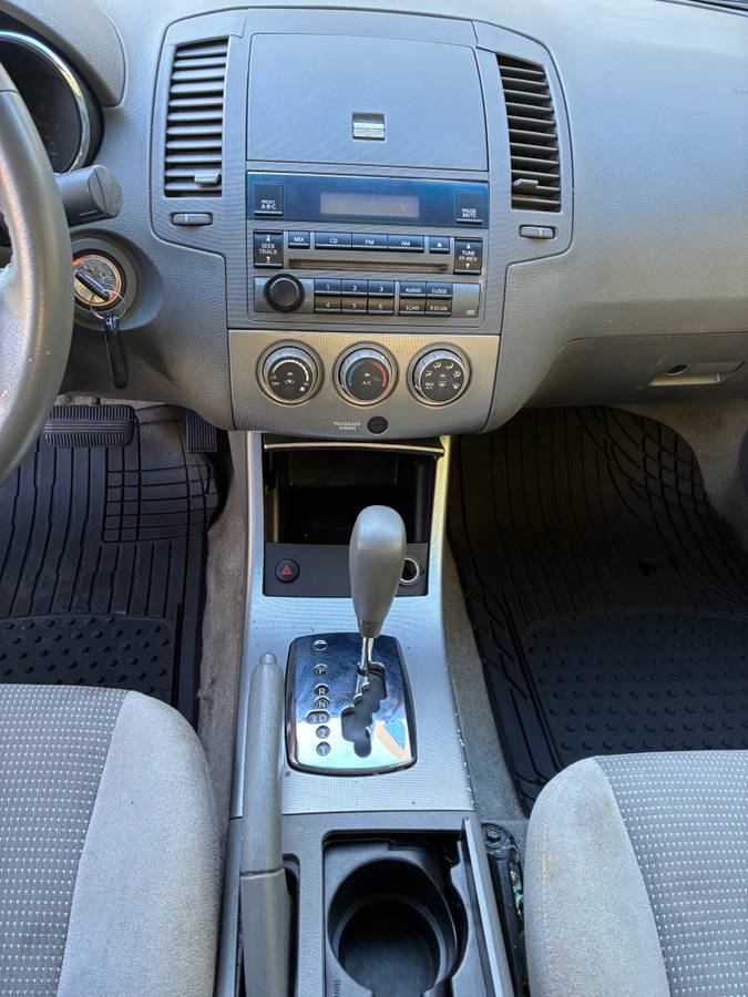 Nissan-ultima-1995-7