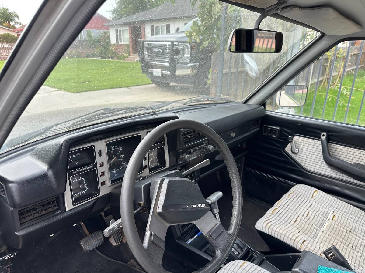 Nissandatsun-720-1981