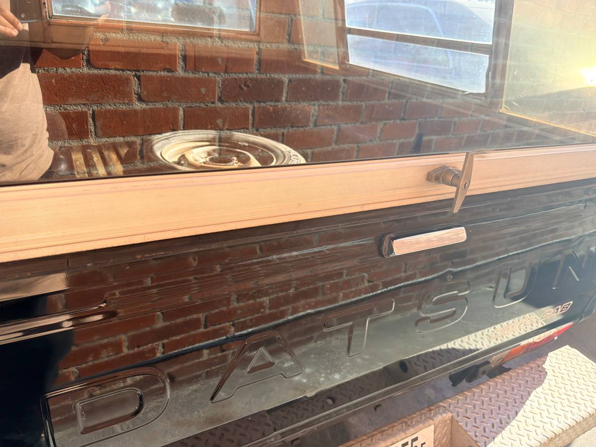 Nissandatsun-720-1982-blue-1