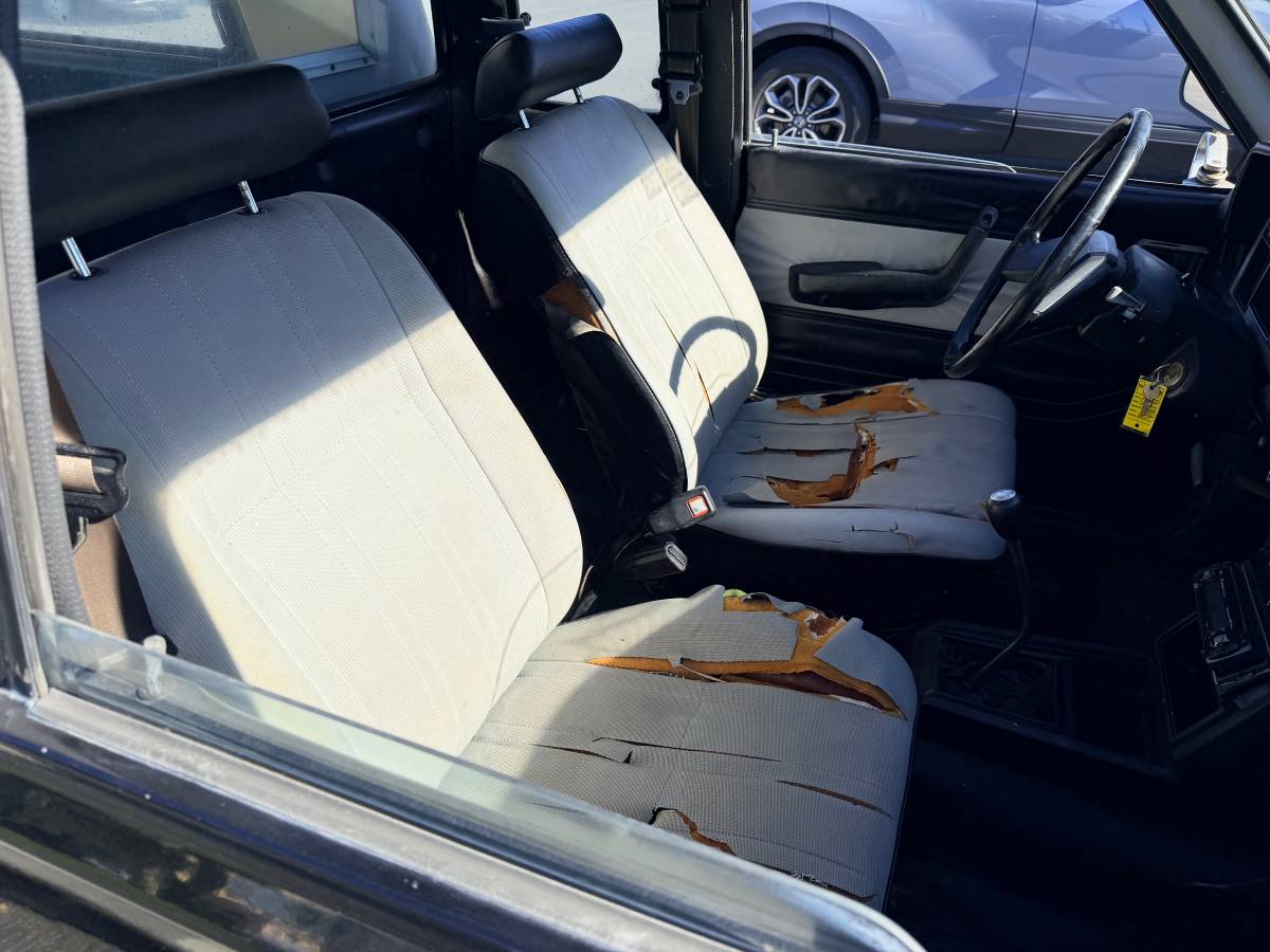 Nissandatsun-720-1982-blue-10