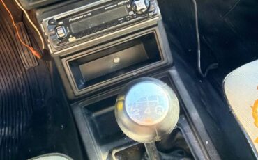 Nissandatsun-720-1982-blue-2