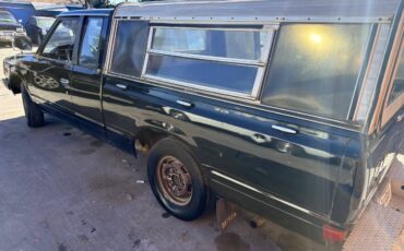 Nissandatsun-720-1982-blue