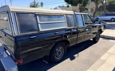 Nissandatsun-720-1982-blue-7