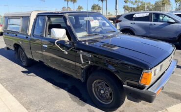 Nissandatsun-720-1982-blue-8