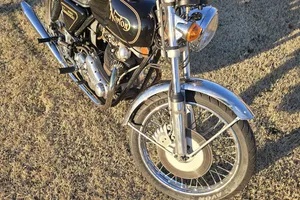 Norton-850-commando-1974-Black-2