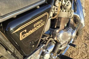 Norton-850-commando-1974-Black-6