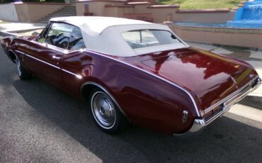 Oldmobile-cutlass-s-1968-red-1