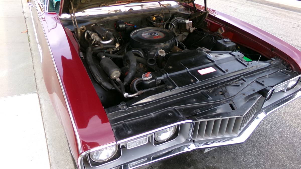 Oldmobile-cutlass-s-1968-red-22