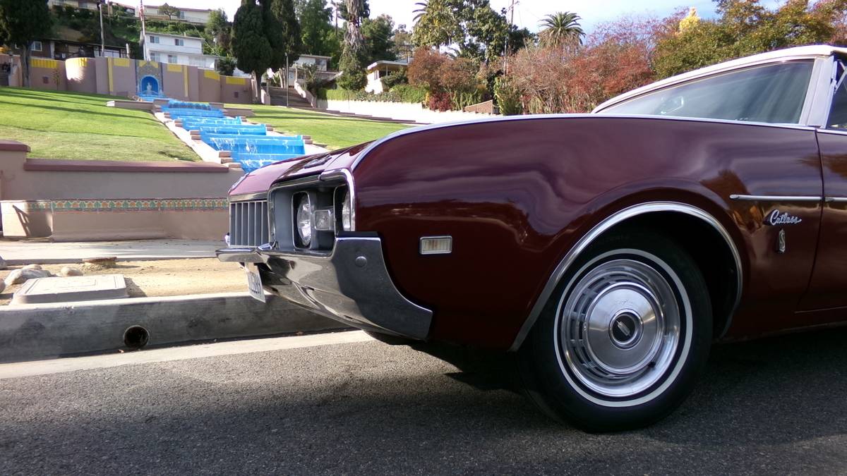 Oldmobile-cutlass-s-1968-red-5