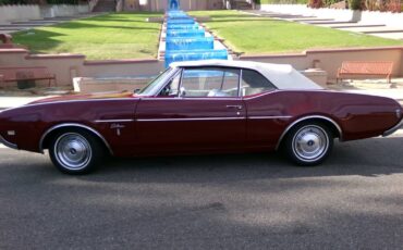 Oldmobile-cutlass-s-1968-red-7
