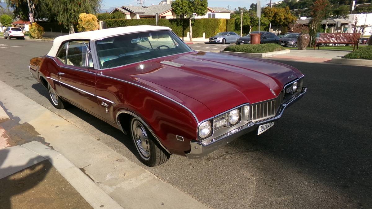 Oldmobile-cutlass-s-1968-red-9