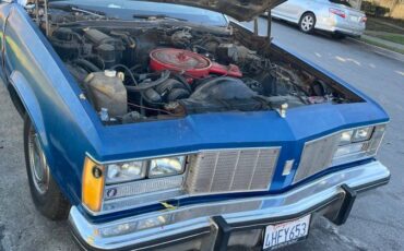 Oldmobile-royale-88-1979-blue-10