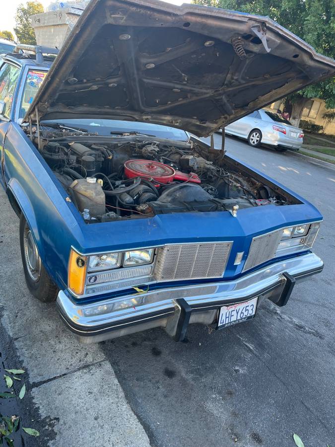 Oldmobile-royale-88-1979-blue-10