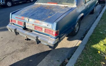 Oldmobile-royale-88-1979-blue-13