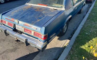 Oldmobile-royale-88-1979-blue-17