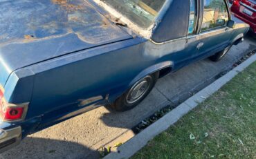 Oldmobile-royale-88-1979-blue-4
