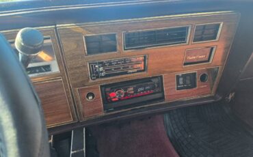 Olds-custom-cruiser-1989-white-2