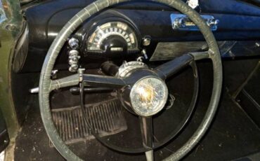 Olds-rocket-88-1950-3