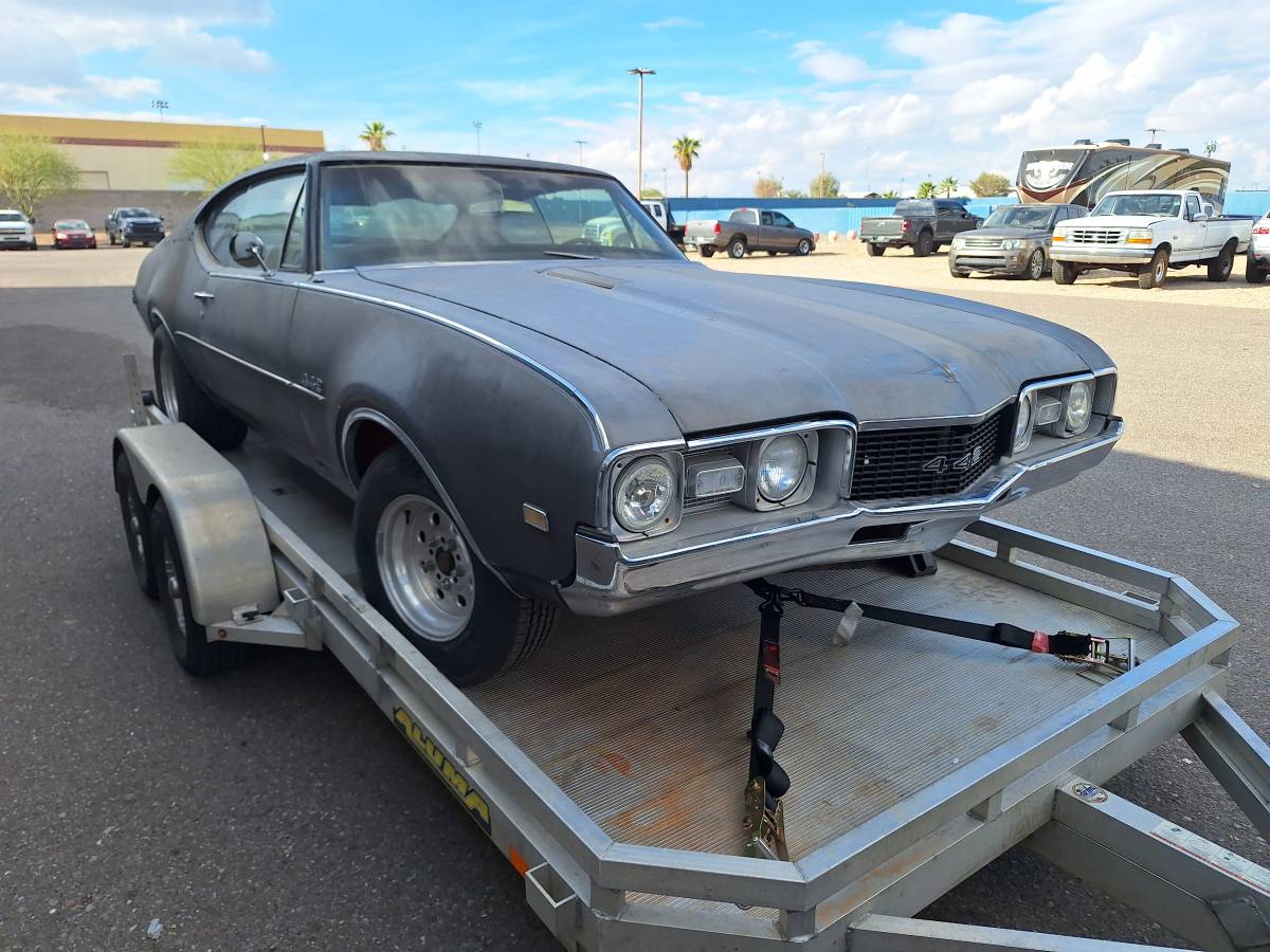 Oldsmobile-442-1968-grey-15
