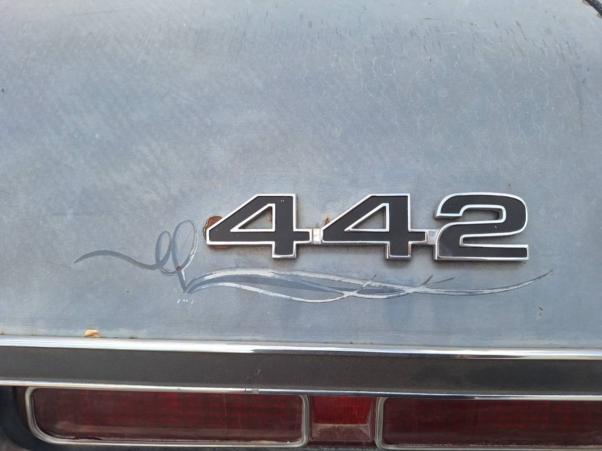 Oldsmobile-442-1968-grey-21