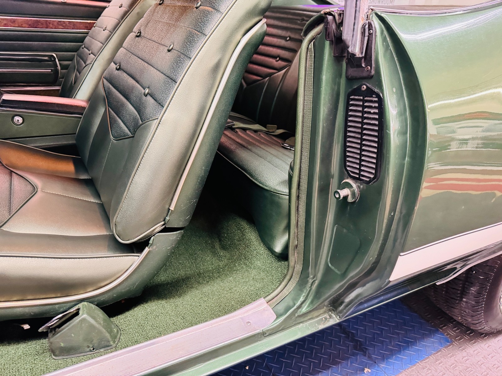 Oldsmobile-442-1970-2-Door-38