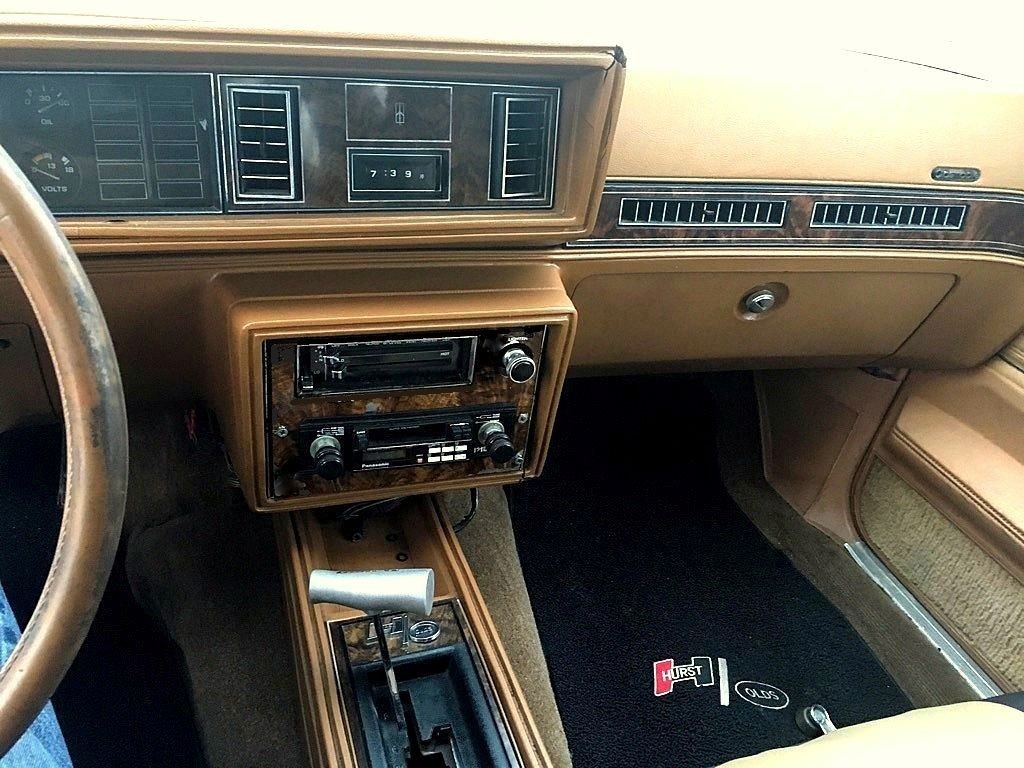 Oldsmobile-442-1979-Hurst-W30-16