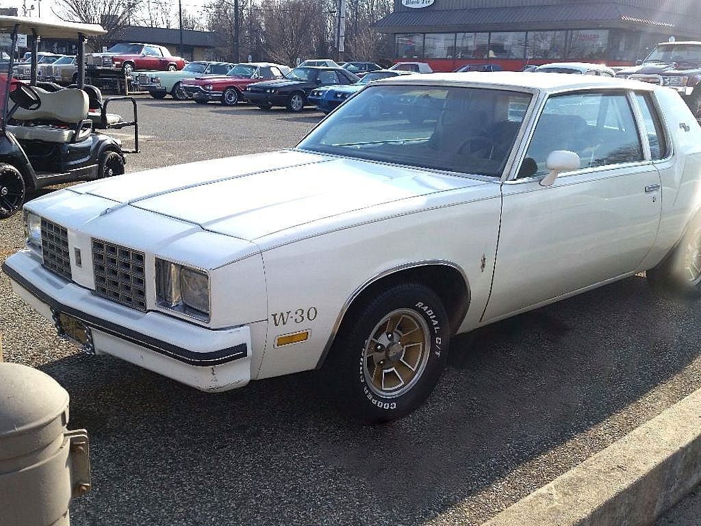 Oldsmobile-442-1979-Hurst-W30-2