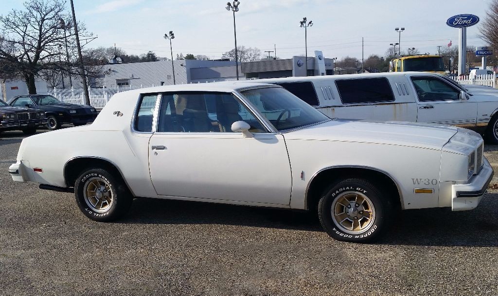 Oldsmobile-442-1979-Hurst-W30-3