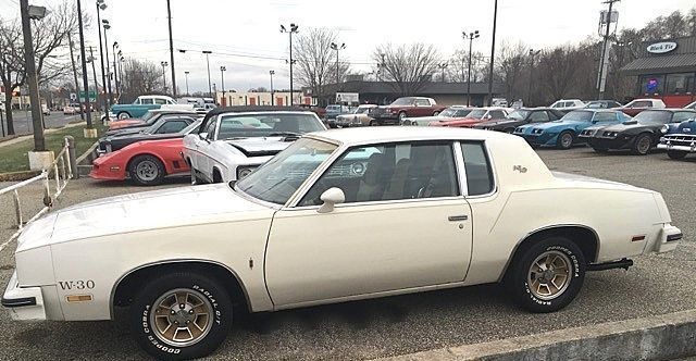 Oldsmobile-442-1979-Hurst-W30-7