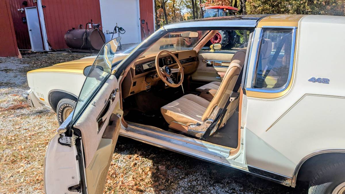 Oldsmobile-442-1980