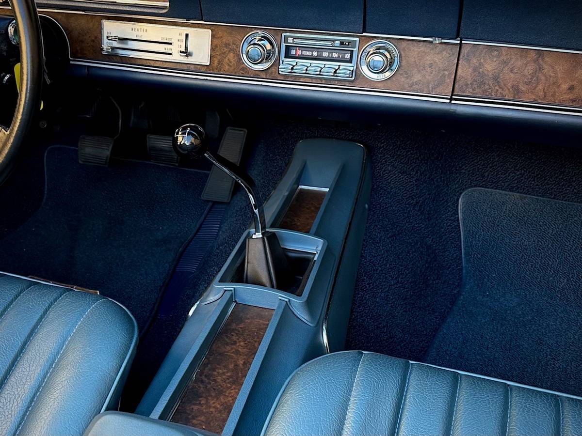 Oldsmobile-442-4-spd-conv-1970-14