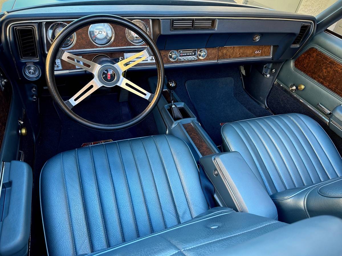 Oldsmobile-442-4-spd-conv-1970-15