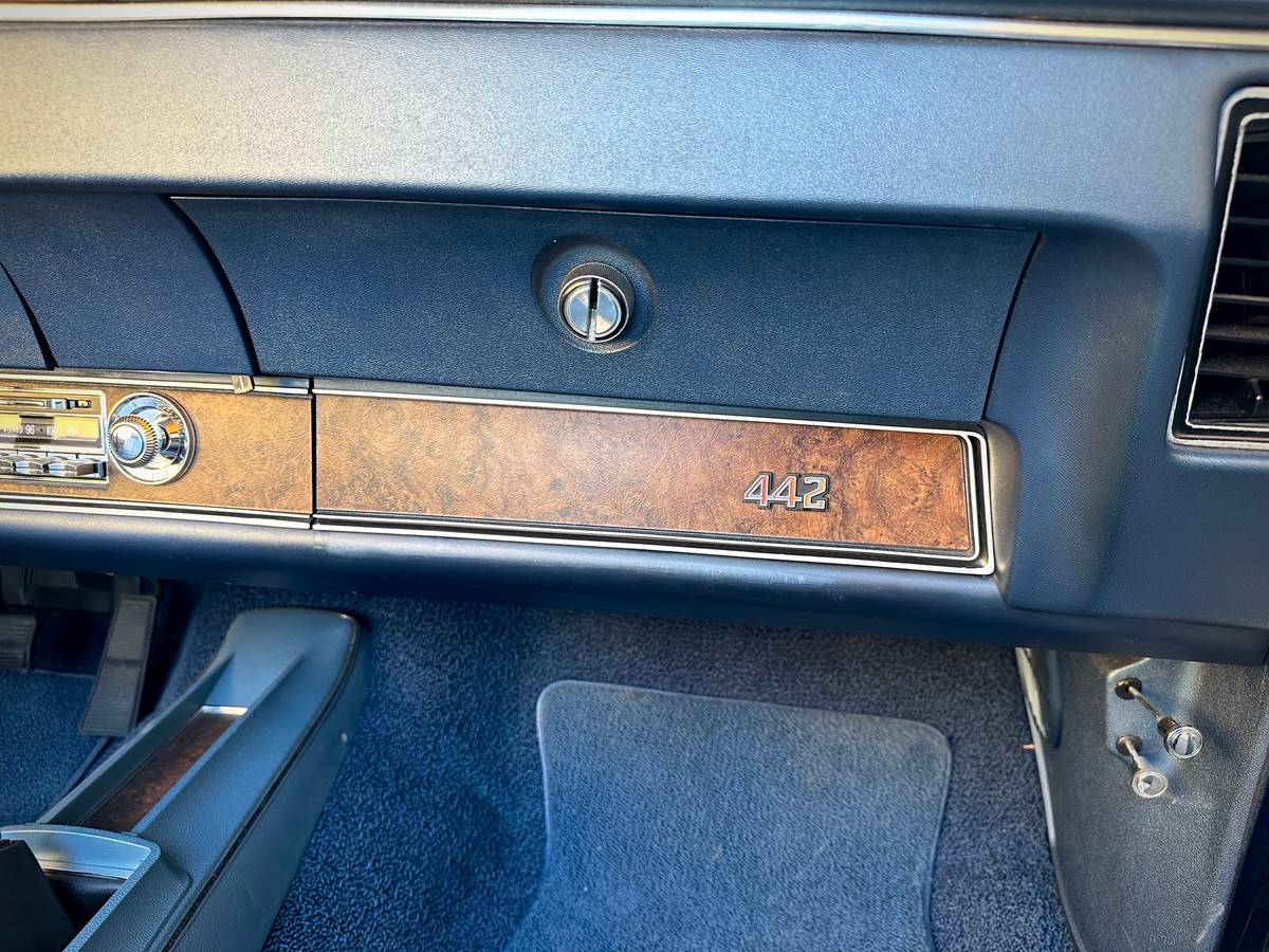 Oldsmobile-442-4-spd-conv-1970-16