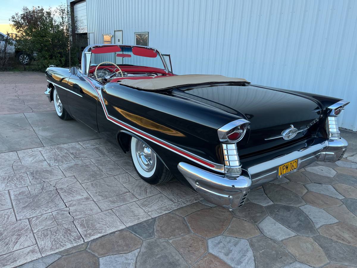 Oldsmobile-88-1957-3
