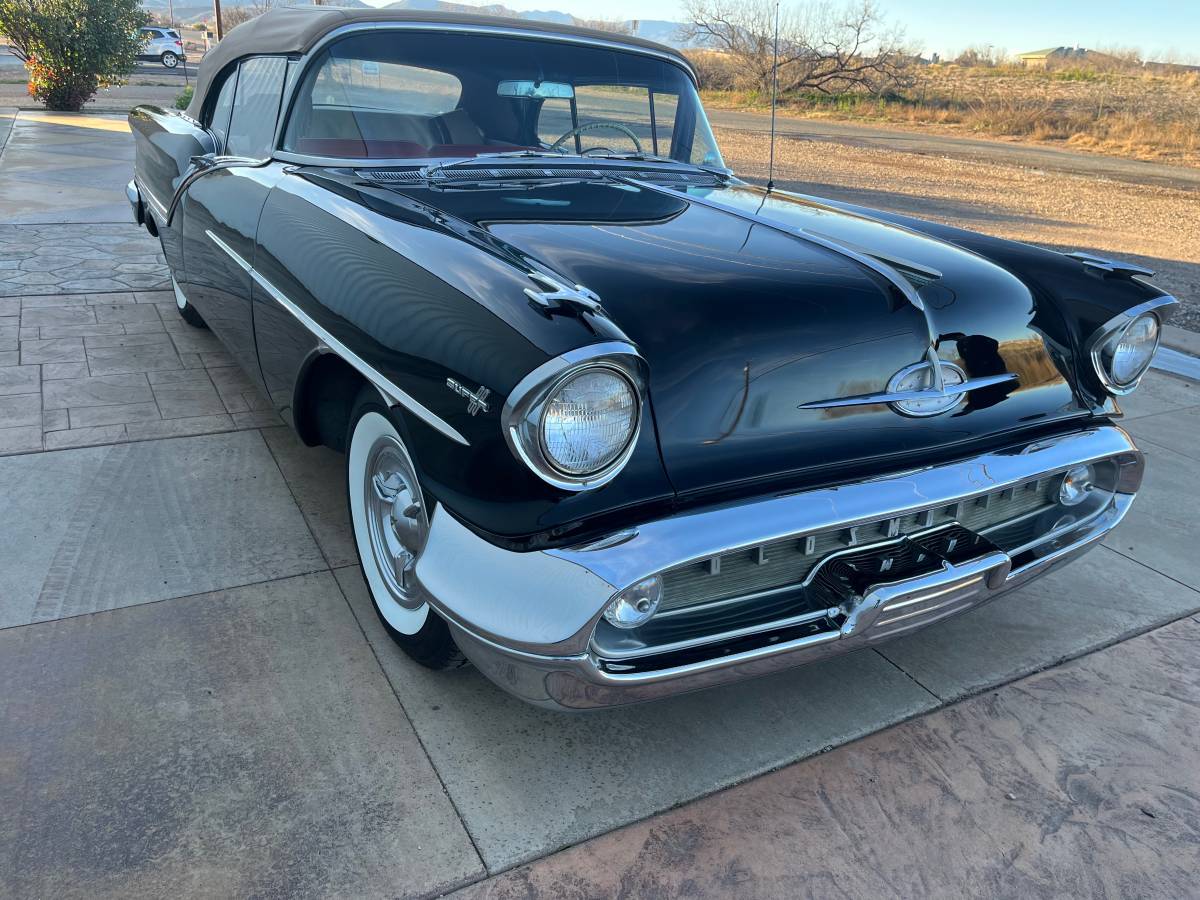 Oldsmobile-88-1957-5
