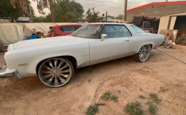 Oldsmobile-88-1975-custom-1